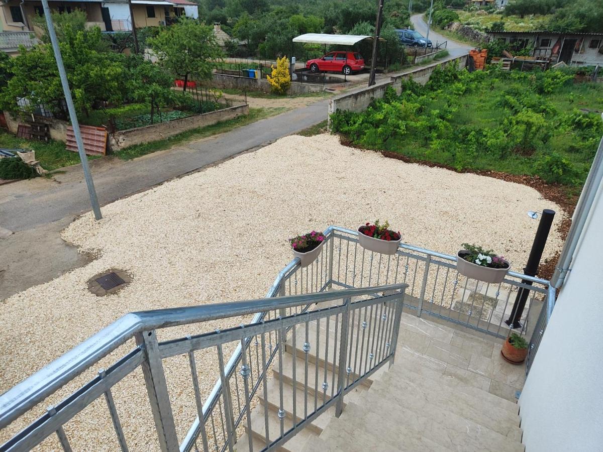 Apartman Lucia Bilice Exteriér fotografie